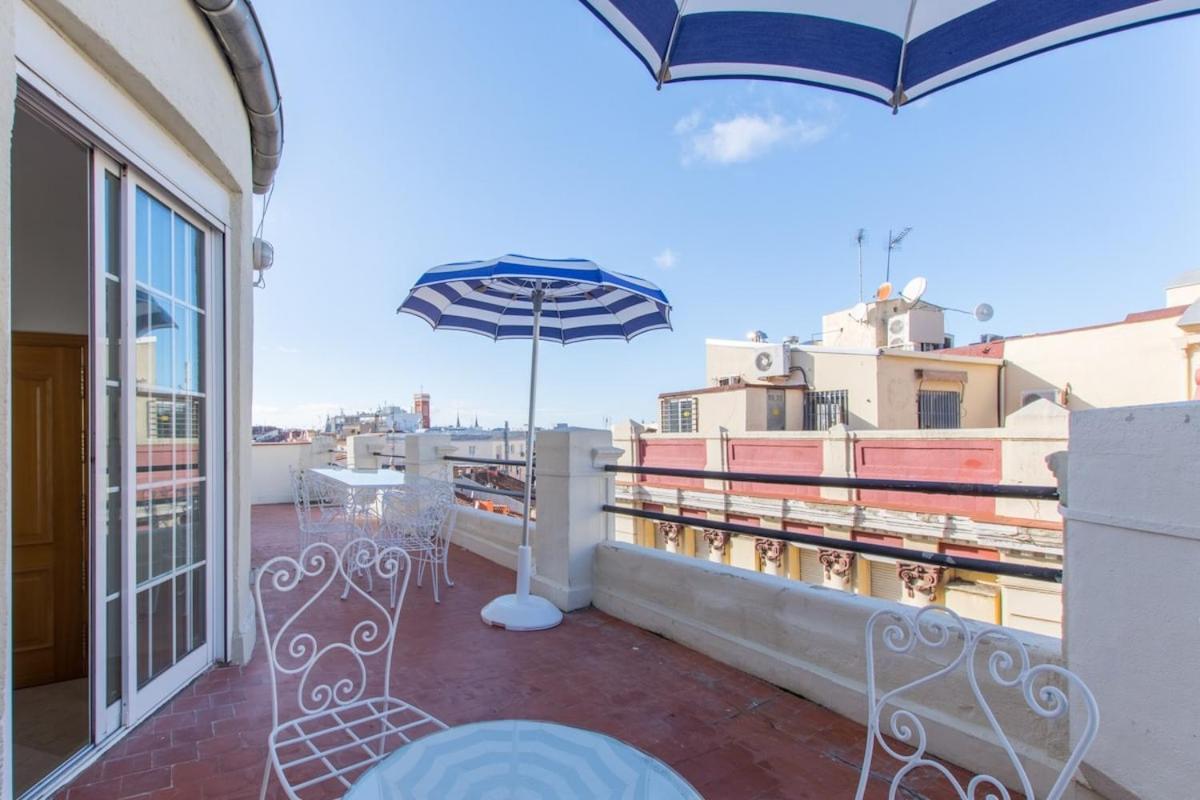 Atico Con Terraza De Vistas Inmejorables Apartment Madrid Luaran gambar