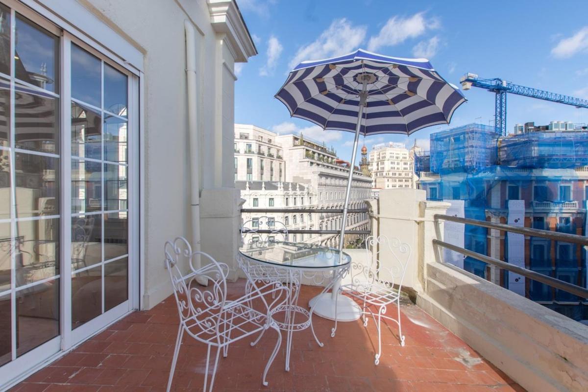 Atico Con Terraza De Vistas Inmejorables Apartment Madrid Luaran gambar