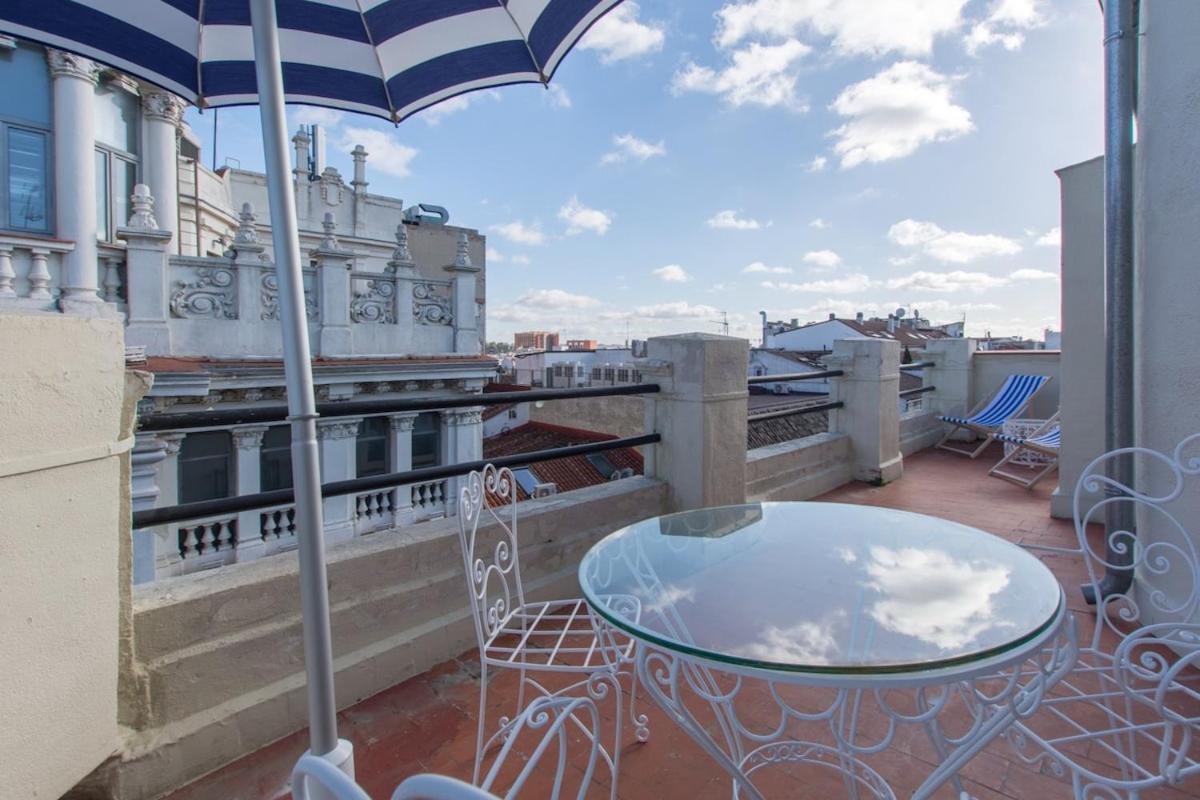 Atico Con Terraza De Vistas Inmejorables Apartment Madrid Luaran gambar